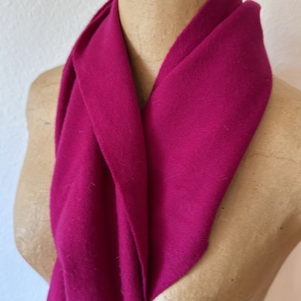 Enzo Montovani cashmere wool pink 12”x 61” fringe is another 4” each side - Picture 2 of 4